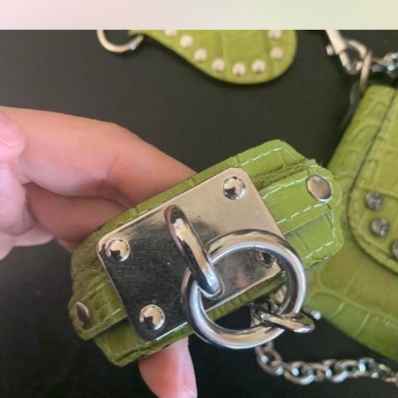 Green Zana Bayne Cuff - Picture 3 of 3